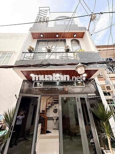 Trung tâm quận 10, 3 tầng BTCT mới đẹp dọn vào ở ngay