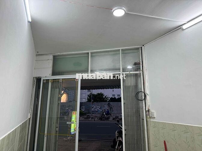 NHÀ MẶT TIỀN NGUYÊN CĂN NGUYỄN HỮU THỌ Q7 CHO THUÊ