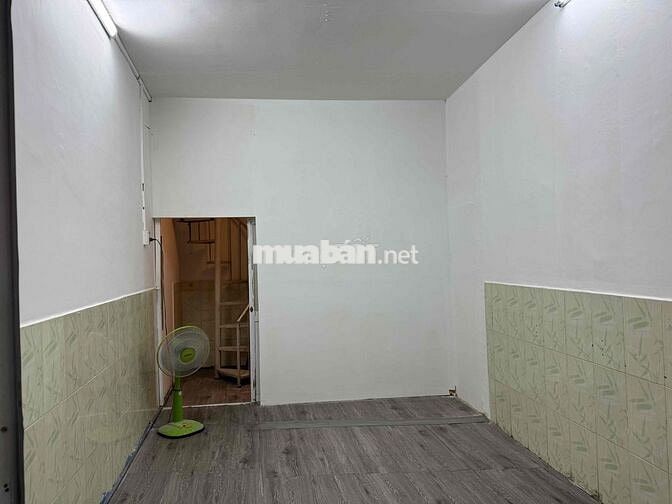 NHÀ MẶT TIỀN NGUYÊN CĂN NGUYỄN HỮU THỌ Q7 CHO THUÊ