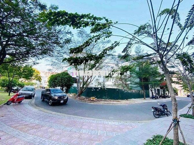 Bán Lô Góc Biệt Thự Vĩnh Điềm Trung Dối Diện Bờ Hồ