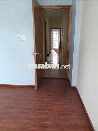 Nhà mới cho thuê (4m x 20m) có 6 phòng ngủ vị trí KD buôn bán nhỏ