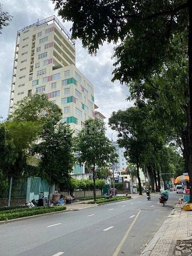 Siêu phẩm 1.160m2 đất - mặt tiền ngay góc Trần Hưng Đạo - khu phố Tây 