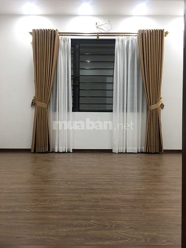 Chính chủ có nhà bán ở Ngõ 61 Phố Trạm - Long Biên - HN