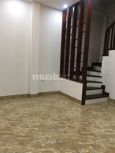 Chính chủ có nhà bán ở Ngõ 61 Phố Trạm - Long Biên - HN