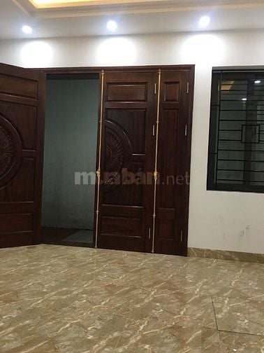 Chính chủ có nhà bán ở Ngõ 61 Phố Trạm - Long Biên - HN