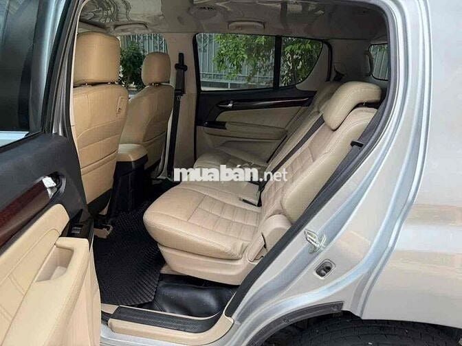 Isuzu Mu X B7 1.9 Turbo máy dầu số sàn 2022