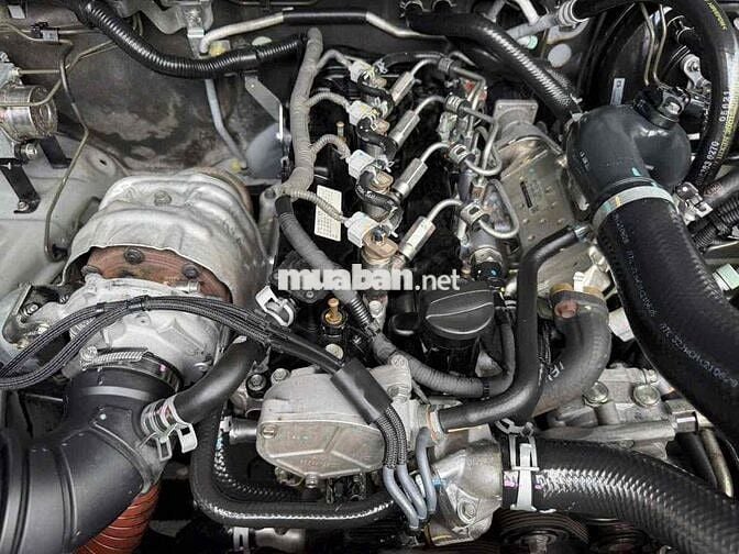 Isuzu Mu X B7 1.9 Turbo máy dầu số sàn 2022