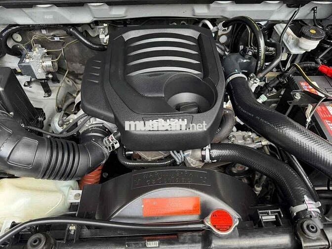 Isuzu Mu X B7 1.9 Turbo máy dầu số sàn 2022