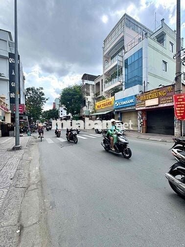 NHÀ 2 TẦNG. 60M2 NGANG 5M NỞ HẬU. HXH SÁT MT. GẦN CHỢ PHẠM VĂN HAI