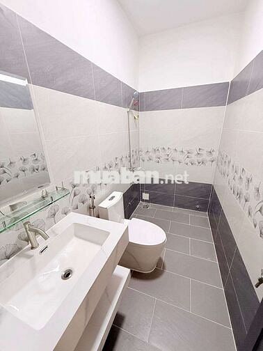 NHỈNH 4 TỶ , TÂN BÌNH ,GẦN 40m2 , 2 TẦNG, GẦN  MT CỘNG HÒA , P13