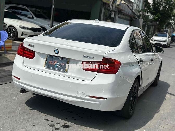 BMW 3 Series 2013 320i - 86000 km