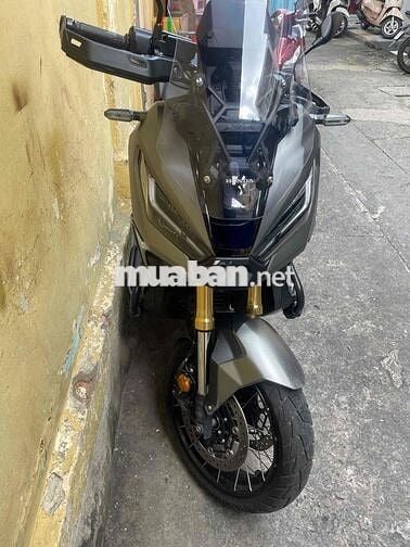 Ra đi đam mê Honda X-ADV cũ như mới vài tháng