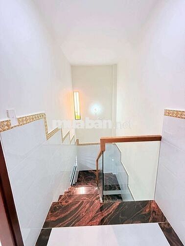 NHỈNH 4 TỶ , TÂN BÌNH ,GẦN 40m2 , 2 TẦNG, GẦN  MT CỘNG HÒA , P13