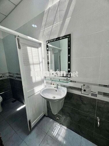 MẶT BẰNG 1 TRỆT LỬNG LẦU 4x18M MẶT TIỀN PHẠM VIẾT CHÁNH QUẬN 1💕💕💕