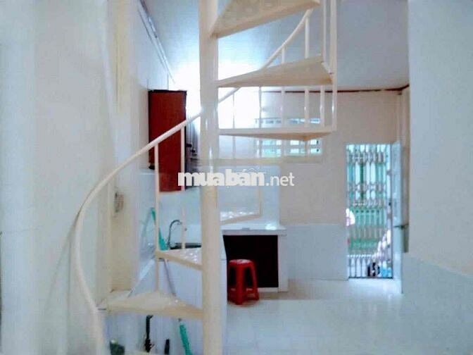 Cho thuê nhà nguyên căn Q.1 gần chợ Tân Định 3.6x15m trệt lầu 2PN 1WC