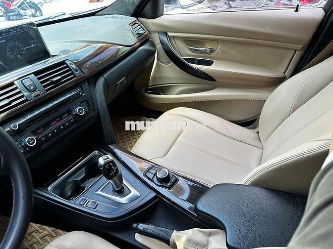 BMW 3 Series 2013 320i - 86000 km