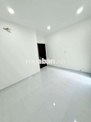 NHỈNH 4 TỶ , TÂN BÌNH ,GẦN 40m2 , 2 TẦNG, GẦN  MT CỘNG HÒA , P13