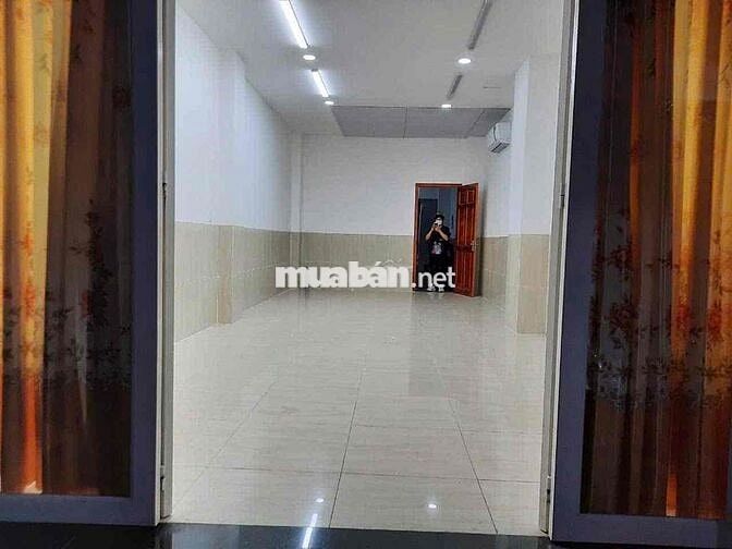 Mặt Bằng Kinh Doanh Mặt Tiền Đường Lê Văn Linh Quận 4