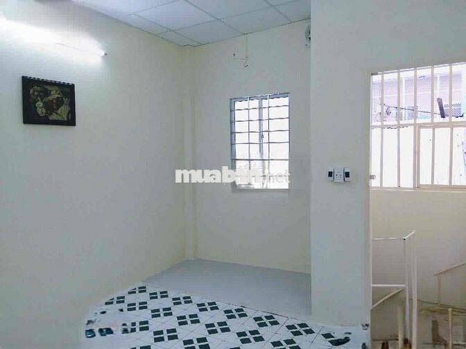 Cho thuê nhà nguyên căn Q.1 gần chợ Tân Định 3.6x15m trệt lầu 2PN 1WC