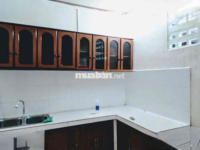 Cho thuê nhà nguyên căn Q.1 gần chợ Tân Định 3.6x15m trệt lầu 2PN 1WC