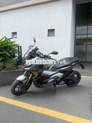 Ra đi đam mê Honda X-ADV cũ như mới vài tháng