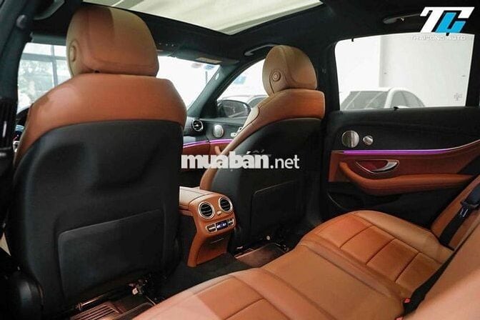 Mercedes E300 AMG sx2022 đen nt nâu đi 30k km