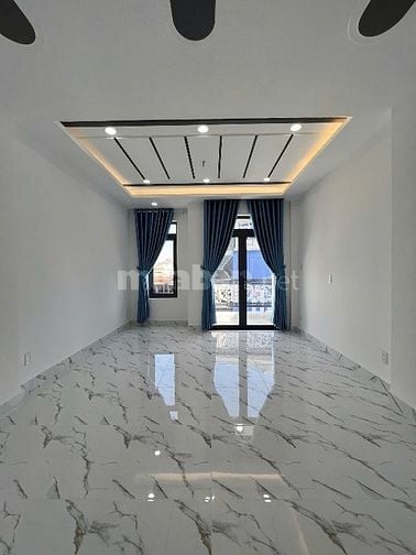 Nhà 7 Lầu Thiết Kế hiện đại Mặt Tiền 131 Nguyễn Du 