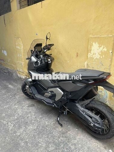 Ra đi đam mê Honda X-ADV cũ như mới vài tháng