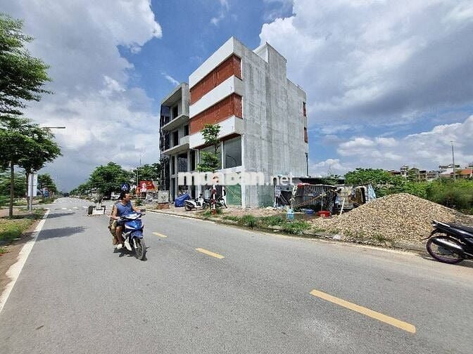 án gấp đất đấu giá Huỳnh Cung rục chính ô tô ,phân lô vỉa hè giá 16 tỷ