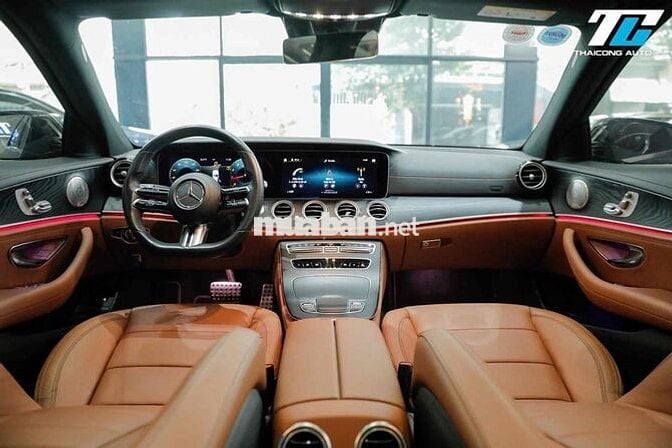 Mercedes E300 AMG sx2022 đen nt nâu đi 30k km