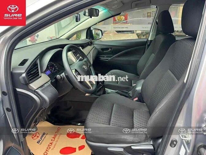 Toyota Innova 2018 2.0E - bảo hành Toyota