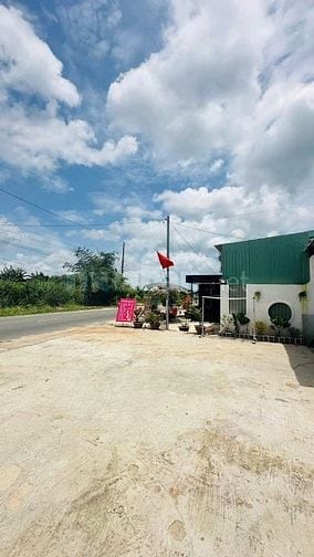 Sở hữu căn nhà view núi cực đẹp ở thị trấn Long Hải chỉ 2,85 tỷ cực xị