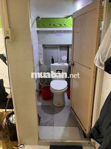 chính chủ cho thuê phòng có gác đầy đủ nội thất ngay mặt tiền Lê Lâm