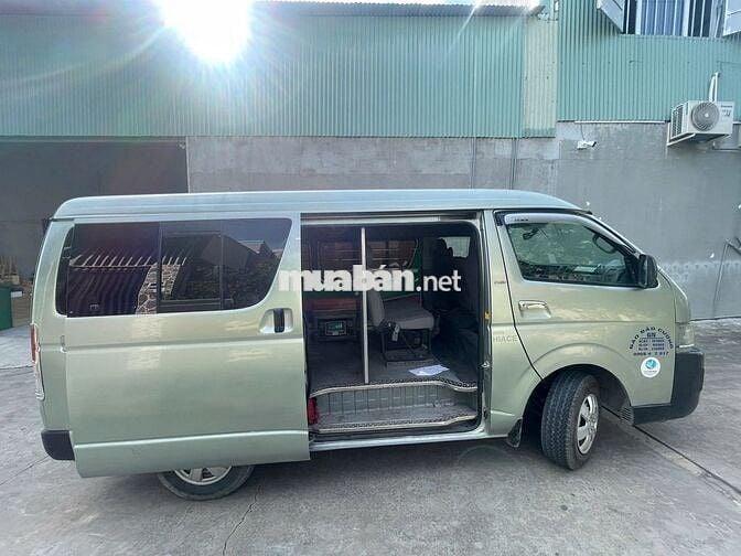Toyota Hiace 2006-6 chỗ - Đã cải tạo
