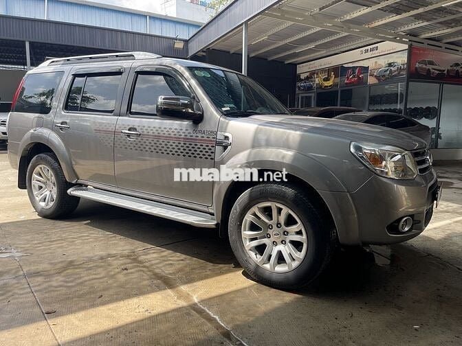 Ford Everest 2014 2.5L 4x2 MT - đẹp nguyên zin