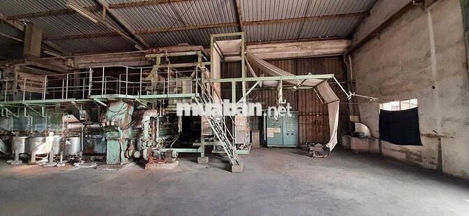 Cho thuê 2 kho xưởng tổng 3000m2 đường Phan Văn Hớn, Quận 12