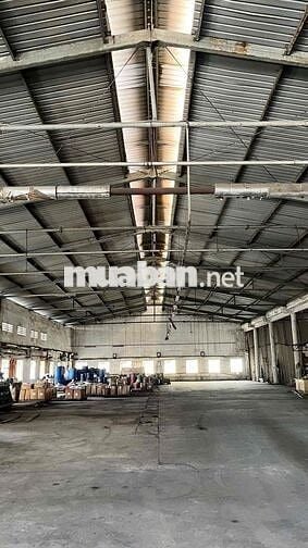 Cho thuê 2 kho xưởng tổng 3000m2 đường Phan Văn Hớn, Quận 12