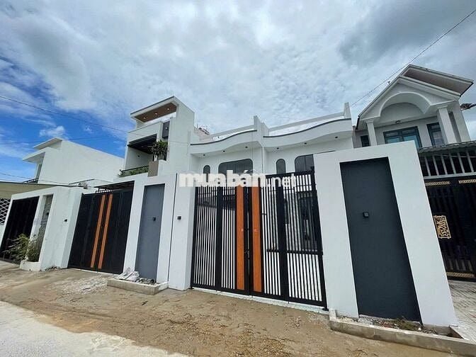 NHÀ MỚI XÂY – MẶT TIỀN ĐƯỜNG T12, XÃ BÌNH CHÁNH-SỔ HỒNG RIÊNG-GIÁ 1TỶ2