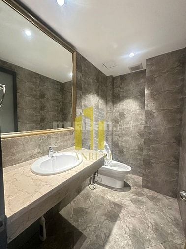 Nhà Phố Đường Trần Não Hầm 3 Lầu 6 phòng Giá 30 triệu