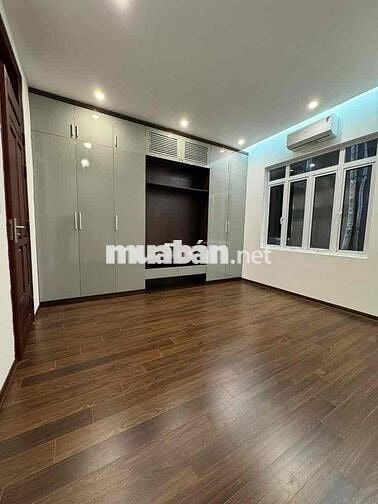 Bán nhà phương liệt thanh xuân diện tích. 65.m2 xây dựng. 5 tầng.