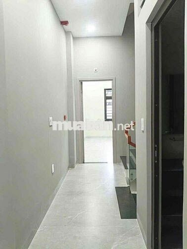 Cho thuê mặt bằng mới 100% ngay vòng xoay Hiệp Thành 3