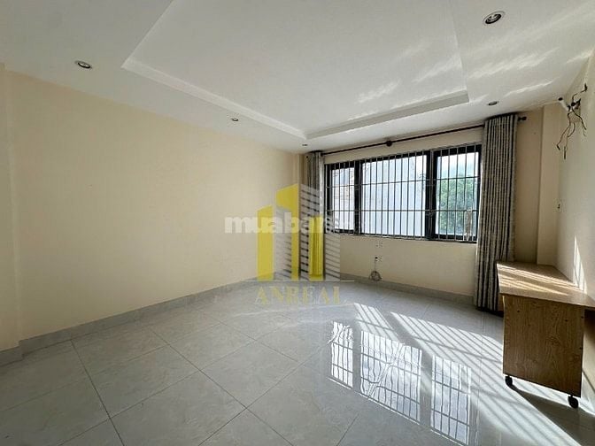 Nhà Phố Đường Trần Não Hầm 3 Lầu 6 phòng Giá 30 triệu