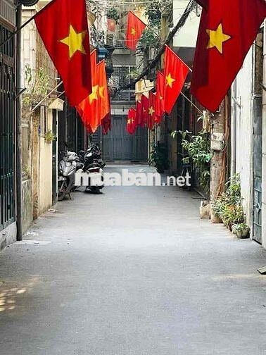 Bán nhà phương liệt thanh xuân diện tích. 65.m2 xây dựng. 5 tầng.