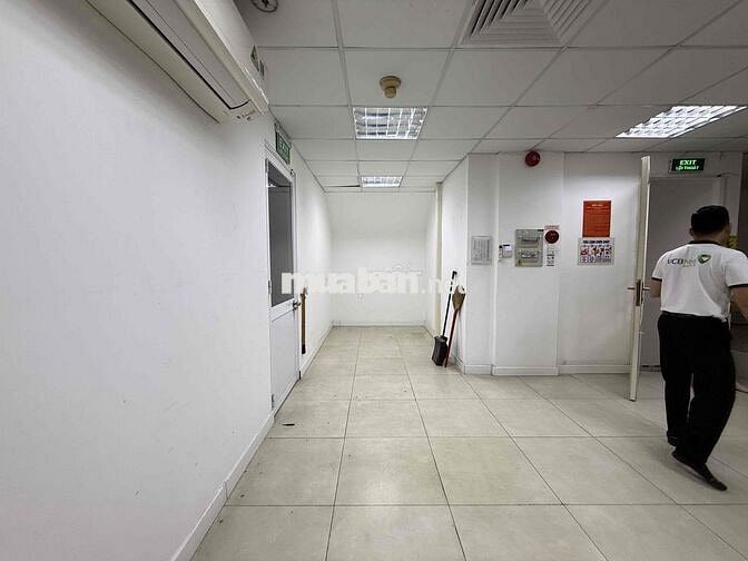 Cho thuê toà nhà đầy đủ giấy tờ nằm ngay trung tâm Thủ Dầu Một
