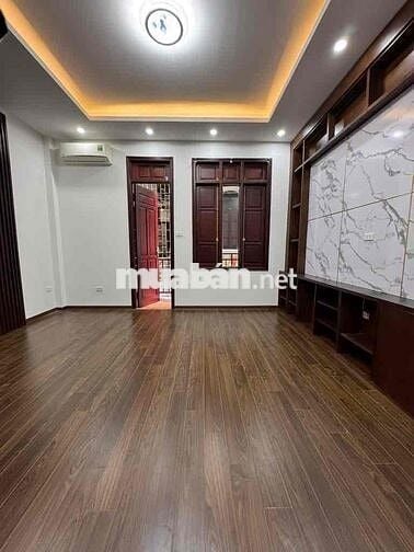 Bán nhà phương liệt thanh xuân diện tích. 65.m2 xây dựng. 5 tầng.