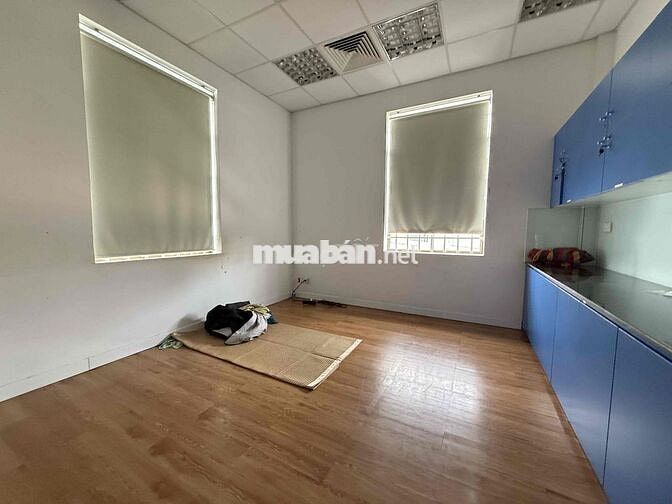 Cho thuê toà nhà đầy đủ giấy tờ nằm ngay trung tâm Thủ Dầu Một