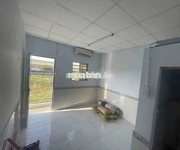Thuê phòng trọ GV, 2,3tr, máy lạnh