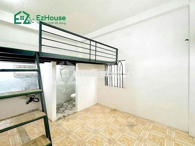 DUPLEX GÁC CAO ĐI BỘ QUA ĐẠI HỌC CÔNG THƯƠNG SẴN MÁY LẠNH