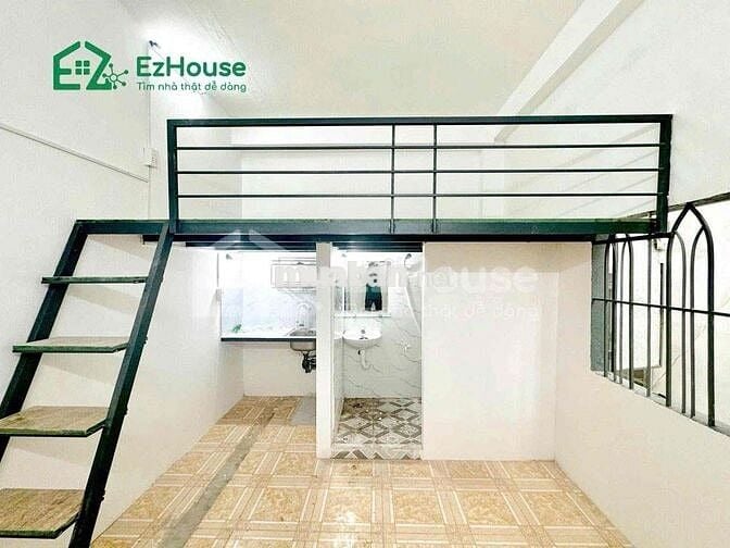 DUPLEX GÁC CAO ĐI BỘ QUA ĐẠI HỌC CÔNG THƯƠNG SẴN MÁY LẠNH