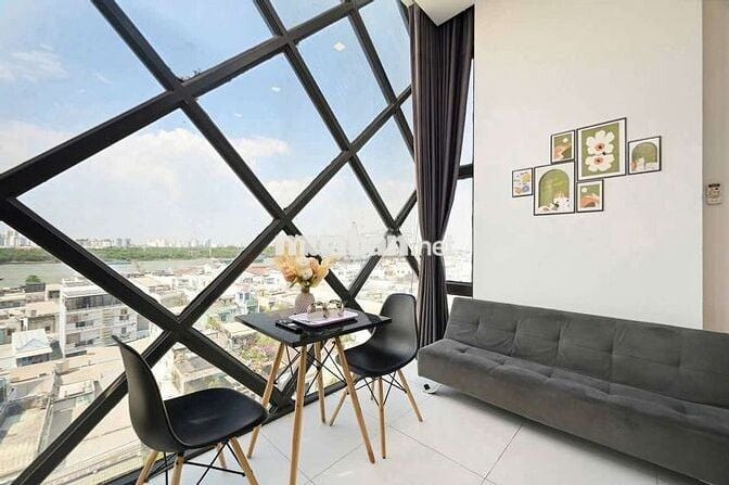 Duplex view ngắm pháo hoa - rộng 40m2 - Full nội thất - Mặt tiền đường